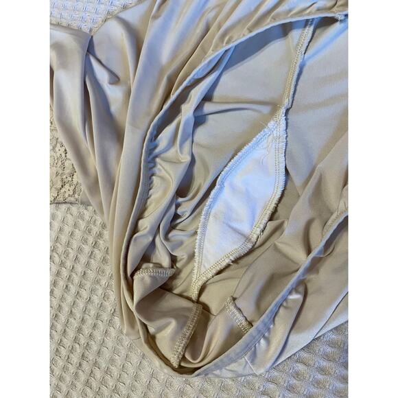 Undersummer Nude High Waisted Lace Lined Silky Slip Shorts/ Biker Shorts Size 2X - Picture 8 of 10